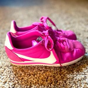 Nike Women's's WMNS Classic Cortez Nylon Training Shoes